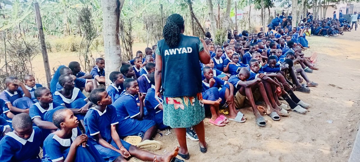 AWYAD_UG's tweet photo. What if every child knew their rights and could confidently report abuse?

We empowered learners at Nyarugugu Primary School, Nakivale Refugee Settlement, with child protection knowledge to help keep themselves and their peers safe.

Through the UNHCR Comprehensive Protection Project. Funded by @UNHCRuganda ( @Refugees ) in Partnership with @NRC_Norway and collaboration with @OPMUganda and other partners.

#ChildProtection #EndViolenceAgainstChildren

#AWYADAT10