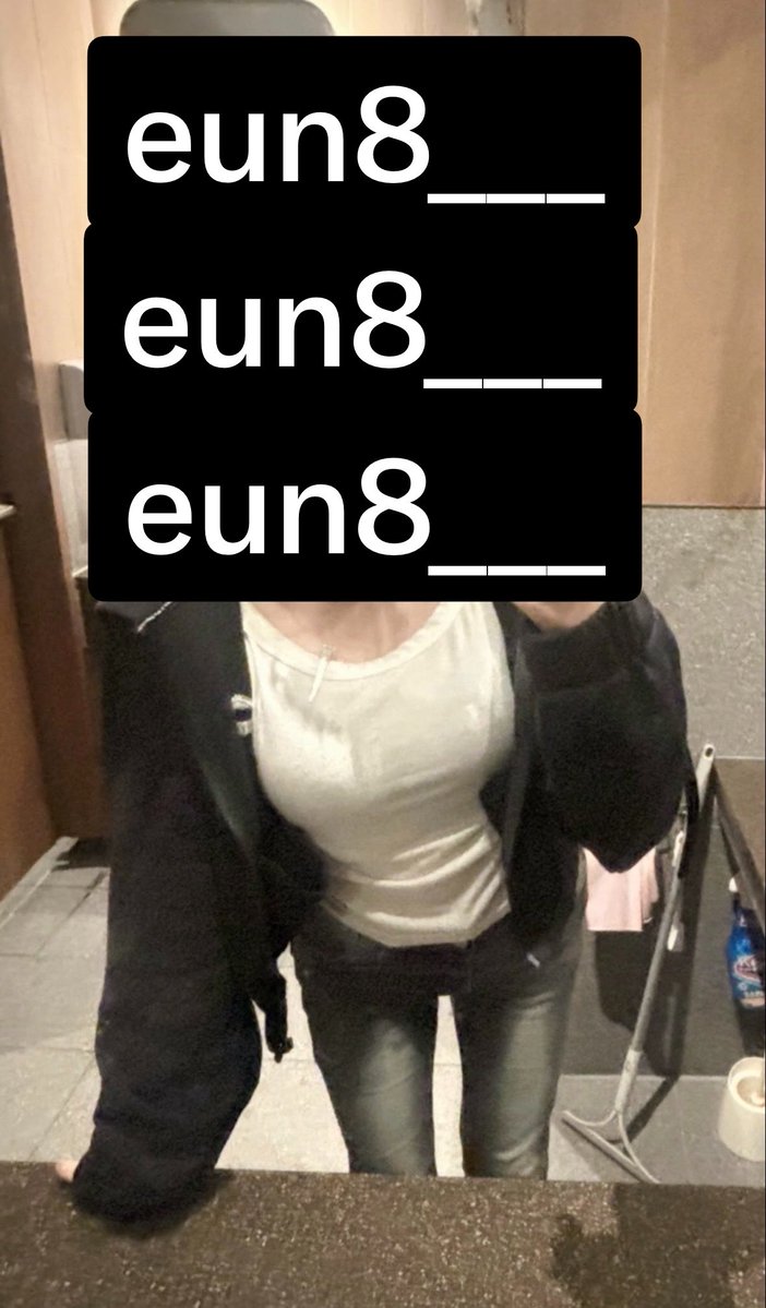 eun8___'s tweet photo. 작년사진 심각하게마름…..진짜살뺀다 https://t.co/QzLrzn93ze