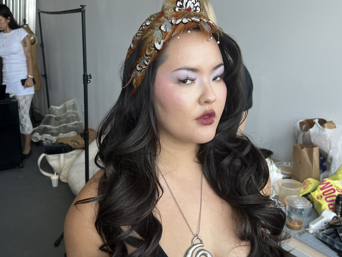 70s90s's tweet photo. hair by me <3 makeup by yunglewks and glambycandi https://t.co/oDUK9MGbtU