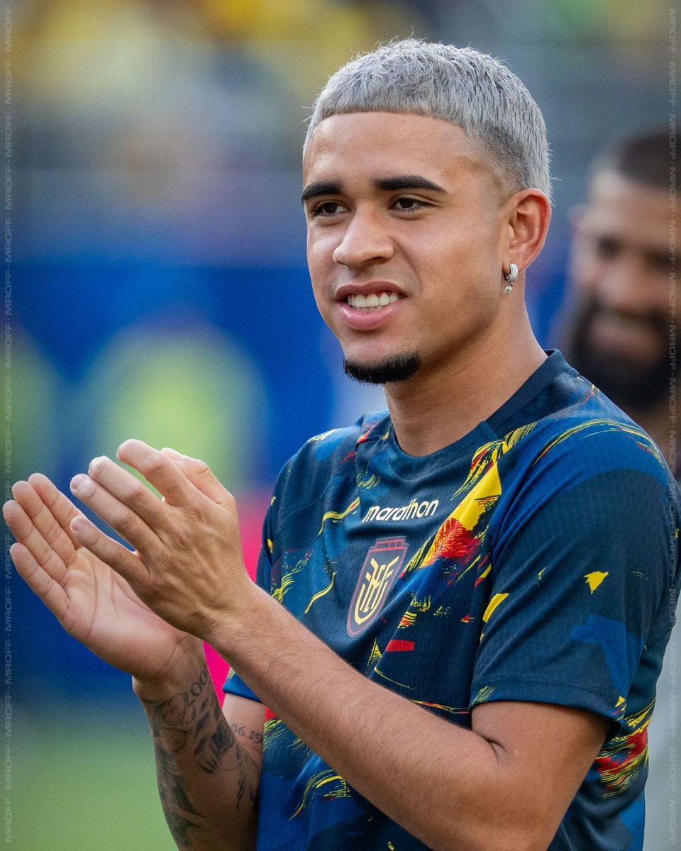 MrOFFSIDER's tweet photo. El Chelsea sigue buscando equipo para Kendry Páez. Un club belga y otro turco se perfilan como opciones para el mediocampista ecuatoriano, con la prioridad de que vuelva a Europa pronto para recuperar impulso en su carrera. https://t.co/GUUI543rax