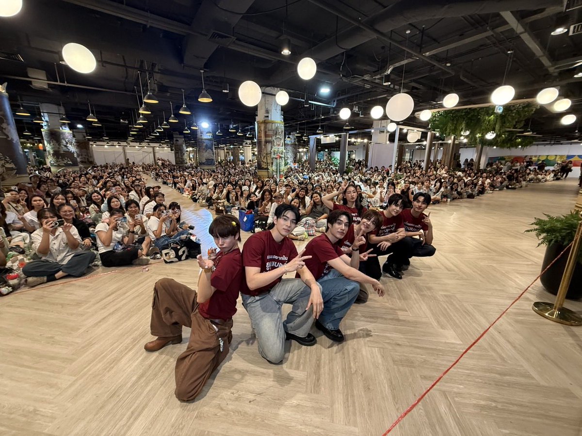 TLE_mtm's tweet photo. ในที่สุดวันนี้ก็มาถึง วันนี้เอาจริงๆเป็นวันที่ตื่นเต้นมากก แค่คิดว่าต้องไปบวงสรวงก็มีความสุขแล้ว วันนี้เป็นอีกวันที่เติ้ลกับน้องรอมาตลอด ขอบคุณทุกคนที่มาหากัน ถึงแม้อากาศจะร้อนแต่ทุกคนก็ยังมาให้กำลังใจกัน เติ้ลมีความสุขมากๆจริงๆครับ ขอบคุณทีมหน้าจอที่ดูไลฟ์เล่นเทรนมาให้กำลังใจเราตลอด เติ้ลเข้าไปเลื่อนดูตลอดเลย ฮืออ ย้อนมาดูรูปที่ทุกคนมาหากันก็น้ำตาคลอตลอดเลย เติ้ล น้องเฟิร์ส และทุกคน จะตั้งใจพาน้อง Yourtuber ไปให้ได้ไกลที่สุดเลยครับ ฝากทุกคนเอ็นดูพวกเราไปนานๆน้าา รักกนะครับทุกคนนน 

YourTuber Worship
#บวงสรวงYourtuber