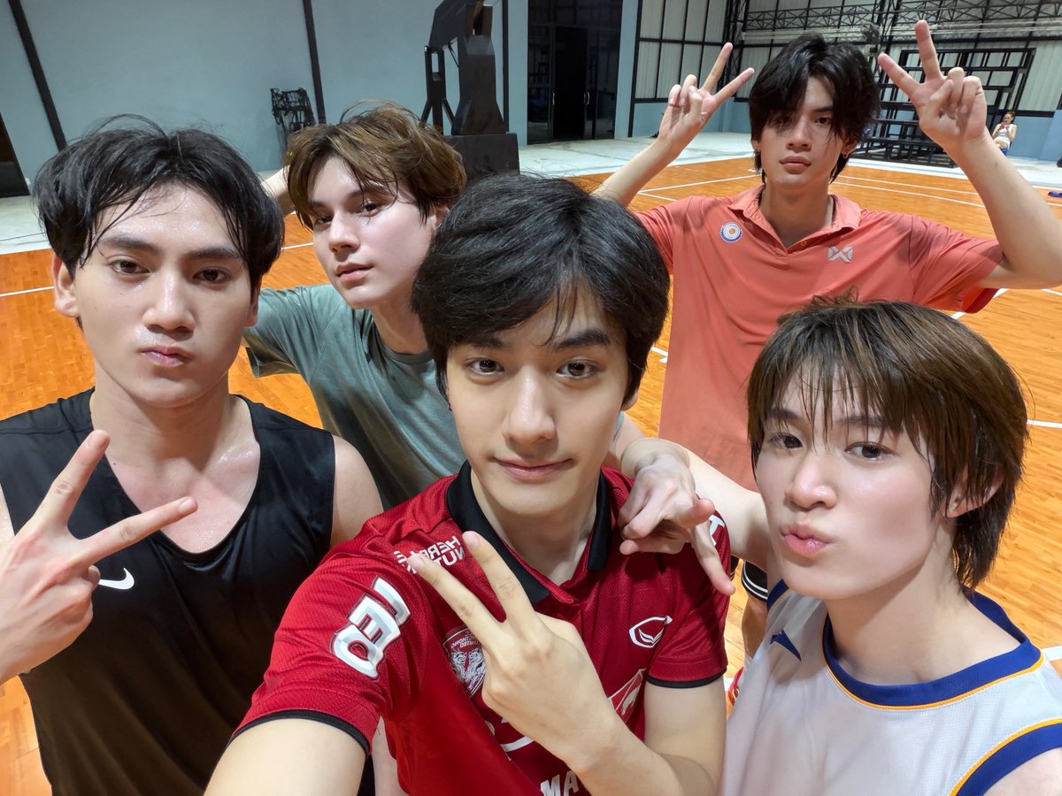 suhonomics's tweet photo. Literally the prettiest basketball team. Special thanks to Nan and Nat for keeping us fed with PungNick content! 🫡📸
#pungphirunwat #nick_abv https://t.co/ofD7s0ER2L