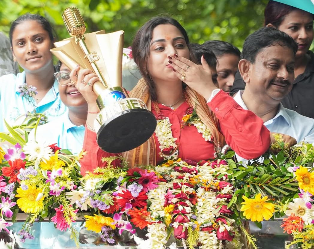 journalistmadhu's tweet photo. #KIIT କ୍ୟାମ୍ପସରେ ଇଣ୍ଡିଆନ୍ ଆଇଡଲର ବିଜେତା #ଜ୍ୟୋତିର୍ମୟୀନାୟକଙ୍କୁ ବିପୁଳ ସ୍ୱାଗତ ସମ୍ବର୍ଦ୍ଧନା
#JyotirmayeeNayak #IndianIdol16 #IndianIdolWinner #OdishaPride #KIITUniversity #PhotoNews #Ommtv #Kalingavikas #Kalingavikaslive #PhotoNews https://t.co/B9IFLAVdFY