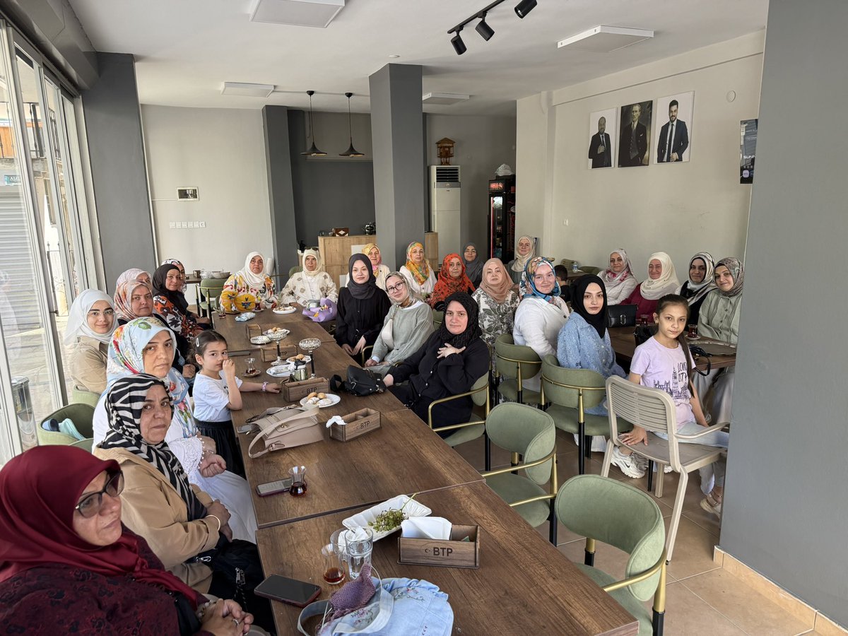 btptrabzonkadin's tweet photo. Söğütlü Mahalle Başkanlığımızda Kadın Politikalarından Sorumlu Genel Başkan Yardımcımız Seçil Mumcuoğlu’nun katılımıyla verimli bir buluşma gerçekleştirdik.

Teşkilat çalışmalarımızı değerlendirdiğimiz bu programın, birlik ve beraberliğimizi daha da güçlendireceğine inanıyoruz. https://t.co/q7SgBMT1L2