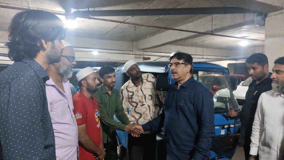 balala_ahmed's tweet photo. Distributed 6 electric autos to beneficiaries at the AIMIM MLA Malakpet Camp Office, Panjeshah, under the guidance of AIMIM President Barrister Asaduddin Owaisi Sahab @asadowaisi . Committed to empowering livelihoods and serving the people of Malakpet. 🚖🌿 #AIMIM #Malakpet #Hyderabad