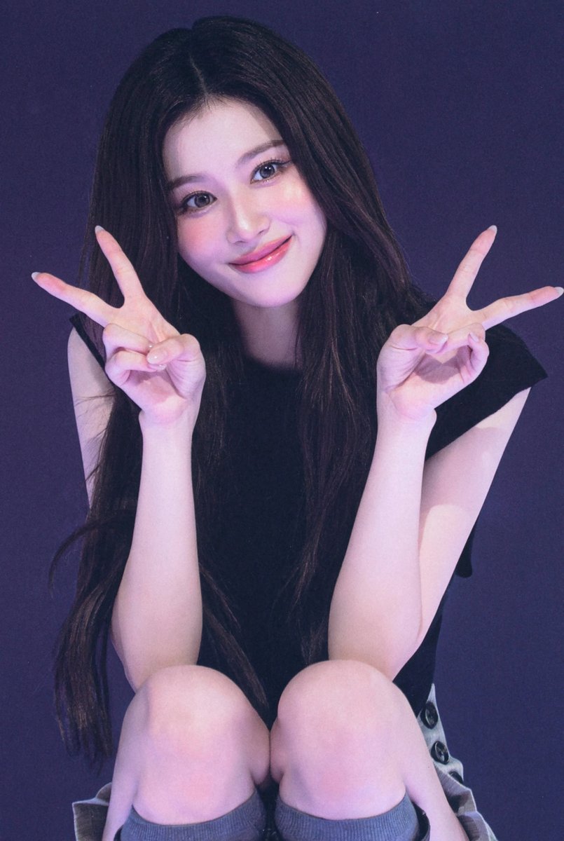 SANABESTGlRL's tweet photo. THIS PIC 🥺🥺🥺🥺🥺🥺🥺🥺🥺 https://t.co/AWDbZBIiRP