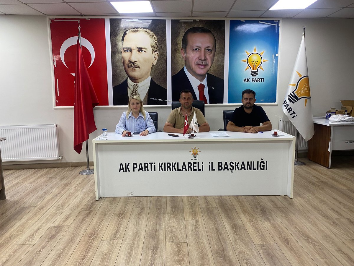 yunusercan39's tweet photo. İl Yönetim Kurulumuz ile haftalık olağan toplantımızı gerçekleştirdik.

Hayırlara vesile olsun.

@abuyukgumus
@haydaraliyildiz
@alisevinc34 https://t.co/JWpkJG0633
