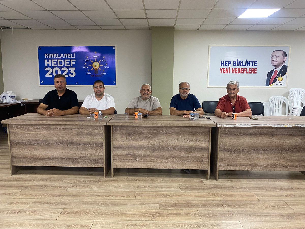yunusercan39's tweet photo. İl Yönetim Kurulumuz ile haftalık olağan toplantımızı gerçekleştirdik.

Hayırlara vesile olsun.

@abuyukgumus
@haydaraliyildiz
@alisevinc34 https://t.co/JWpkJG0633