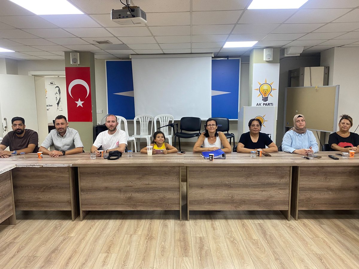 yunusercan39's tweet photo. İl Yönetim Kurulumuz ile haftalık olağan toplantımızı gerçekleştirdik.

Hayırlara vesile olsun.

@abuyukgumus
@haydaraliyildiz
@alisevinc34 https://t.co/JWpkJG0633