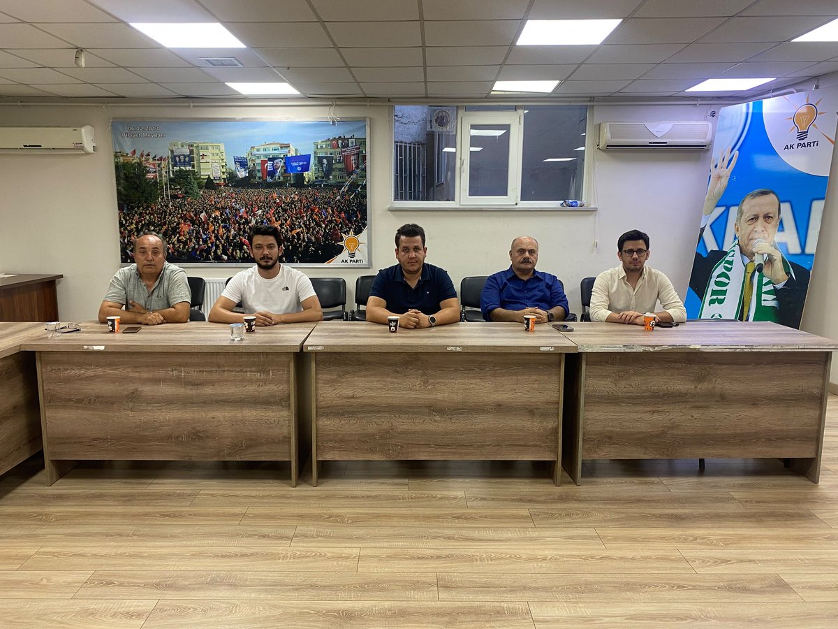 yunusercan39's tweet photo. İl Yönetim Kurulumuz ile haftalık olağan toplantımızı gerçekleştirdik.

Hayırlara vesile olsun.

@abuyukgumus
@haydaraliyildiz
@alisevinc34 https://t.co/JWpkJG0633
