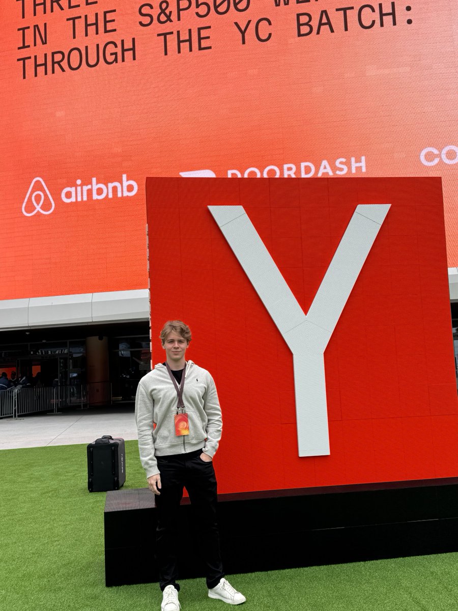 pedroschott0's tweet photo. startup school was pretty fire 🙏 https://t.co/0k5dAewtQ8