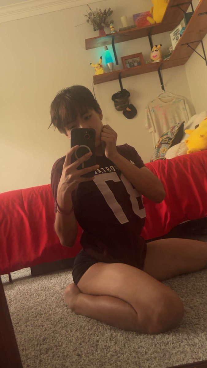 Davstax1's tweet photo. Who wants to come over? #Twink #Latino #Femboy #Dtx #Bttm https://t.co/5r5oS4zjH7