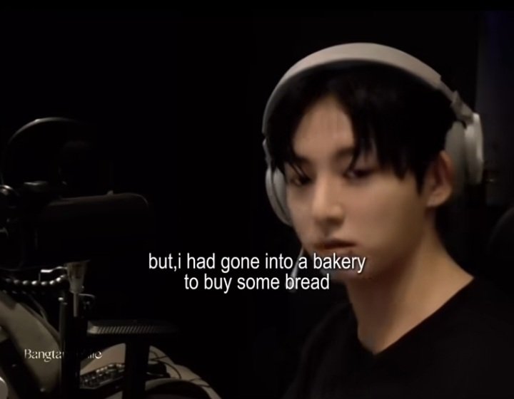 Jkberry09's tweet photo. Jungkook discussed his recent encounter with a sasaeng at a bakery during his live stream today. And those who invade his privacy aren't ARMY they're sasaengs! How dare them to act this way! We should definitely raise our voice for BTS 
#bts #btsarmy #jungkook #btssasaeng #jk https://t.co/JGgK8IRmoS