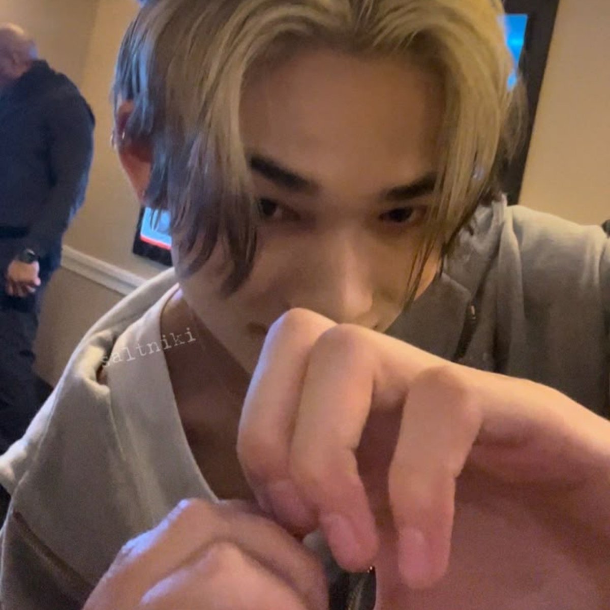 enhablinkeu's tweet photo. .⋆ Estás en el send off después del concierto de ENHYPEN .⋆ 

¿con quién hiciste 🫶 según tu %?

             ni-ki                              sunoo
          (1-50%)                       (51-100%)

➜ RT + TAGS

#Demand_HYBE_Q2Compliance
#BoycottHYBE_CeaseMisconduct https://t.co/5hyhWIkWSv