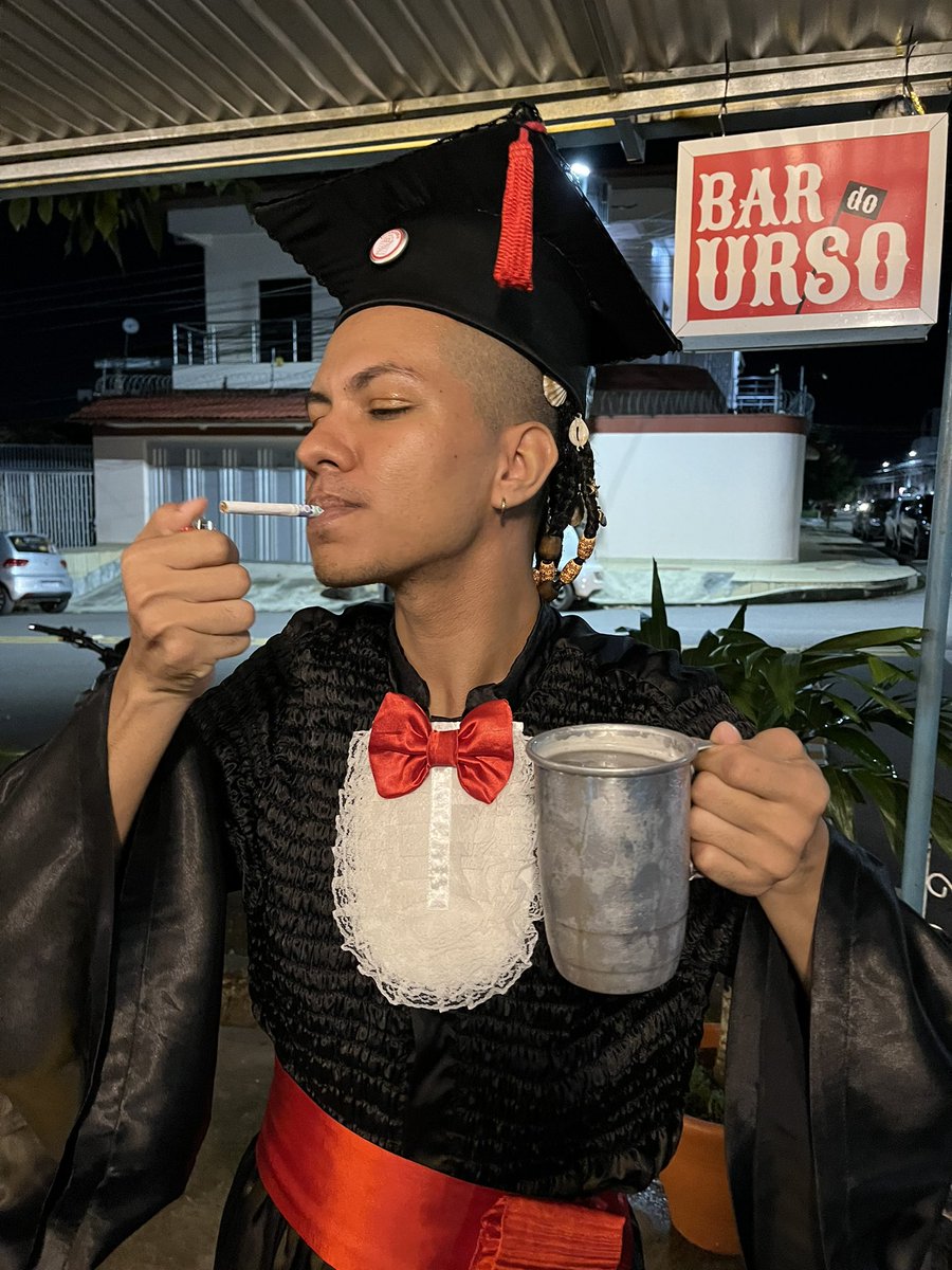 badbrafa's tweet photo. e vai ter nb fumante negra amazônida favelada jornalista sim https://t.co/cP2bcFL9XC