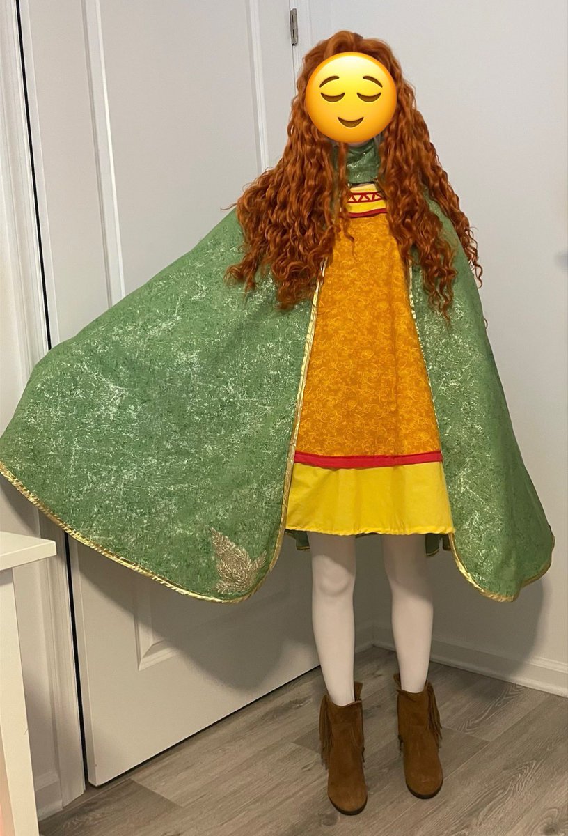 Lunaria__Vt's tweet photo. Yesterday’s fit check for @Otakon and my Tellius group! My brother is so talented!!
Going to work on my wig bangs at the hotel Thursday and Friday since my shoot and group meet isn’y until Saturday.
#FireEmblem #Otakon2026 #Otakon #GoddessYune #Yune #FireEmblemRadiantDawn #RadiantDawn #cosplay