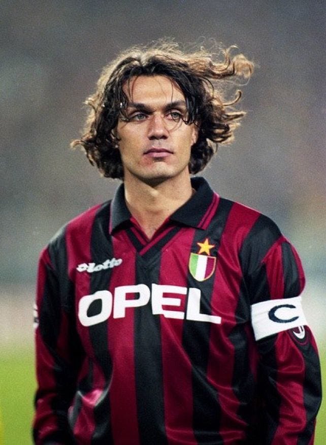 DiarioGols's tweet photo. RENUNCIOU!

Paolo Maldini renunciou ao cargo de diretor técnico da Itália apenas 17 dias após assumir o posto.

A decisão foi por conta de terem VETADO a escolha de Andrea Pirlo como técnico.

Com isso, o principal candidato de momento agora é: ROBERTO MANCINI https://t.co/HkMGIjveeO