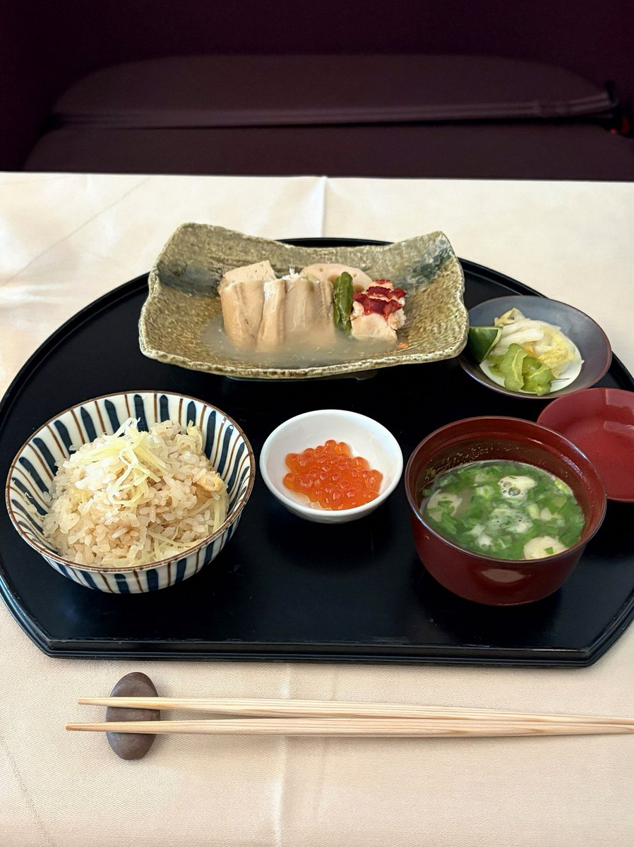 arszaraa's tweet photo. 夢のまた夢みたいな話すると、レイアウト組むなら最大6両ってのは確かにそうなんよな…
そんなデカいスペースない点も考えたら。 https://t.co/5Jw3EwCUjA