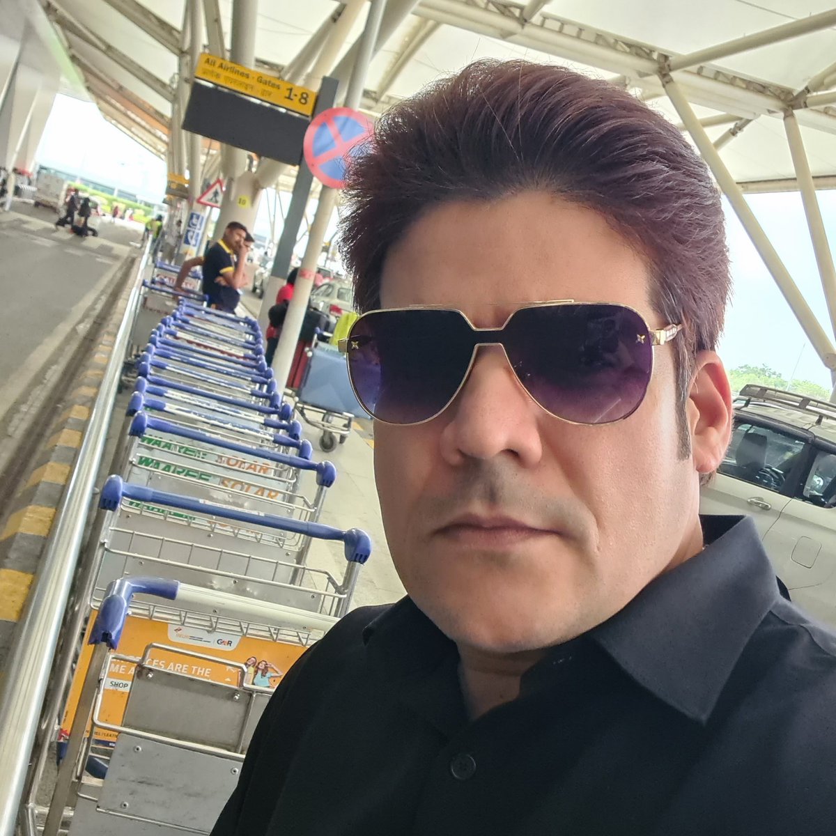 JITEN_PA's tweet photo. #ThisIsJiten #PlusFitnessIndia #HeadOfBusinessDevelopement
#AtDelhiAirport https://t.co/uQxgXlWBxw