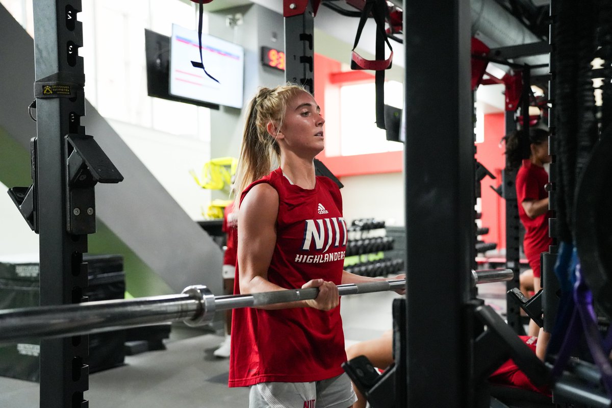 NJITWBB's tweet photo. 🏋️‍♀️𝐌𝐨𝐧𝐝𝐚𝐲 𝐆𝐫𝐢𝐧𝐝🏋️‍♀️

#RollTech ⚔️ https://t.co/a27GanAi5d