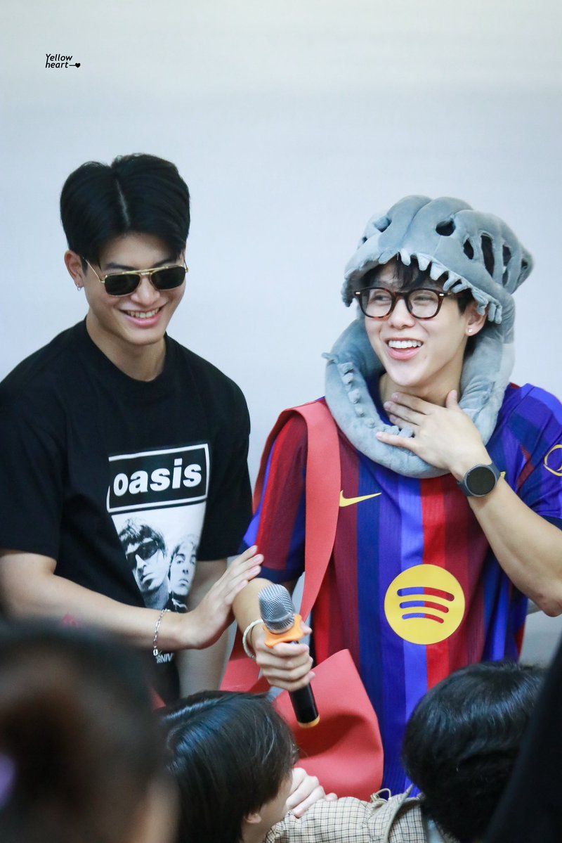 immyin1's tweet photo. ถ้าไม่มีพี่กิตแล้วใครจะเป็นเพื่อนเล่นเอ็นเจล่ะ🤪

( #krmjtc #njprompt )

#LetsPlayWithPHOP #PHOP21stBirthdayFanMeeting https://t.co/dJllyzPNv0