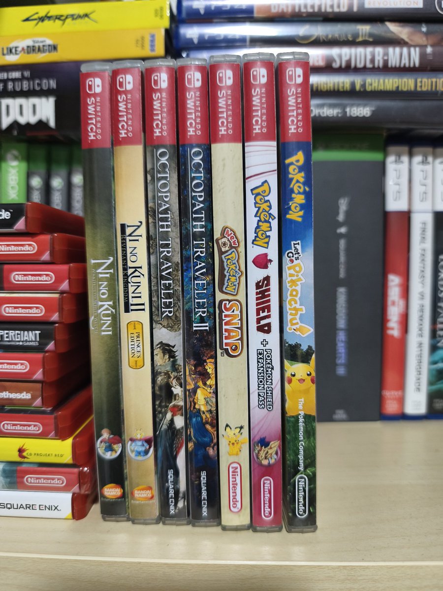 j715esp's tweet photo. Estoy poniendo spines a toda mi colección de Nintendo Switch. Hoy me dio por probar como quedaban y le da otro rollo a la estantería. Iré poniéndolas a todos los juegos poco a poco. https://t.co/wQOf7Fnrmq