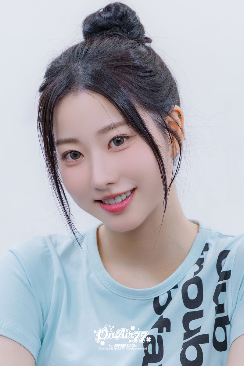 daonair_77's tweet photo. 260726 점프업 팬사인회

민트곤듀님🩵

#다온 #DAON 
#유스피어 #USPEER
@USPEER_official https://t.co/4VdPSnNa6l