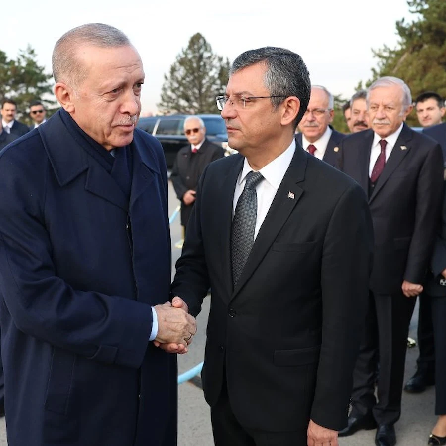 gundem7x24's tweet photo. Özgür Özel:

(Yeni Parti’nin kurulması) 

Erdoğan’dan tebrik telefonu gelmedi https://t.co/2Vh6J8m8z6