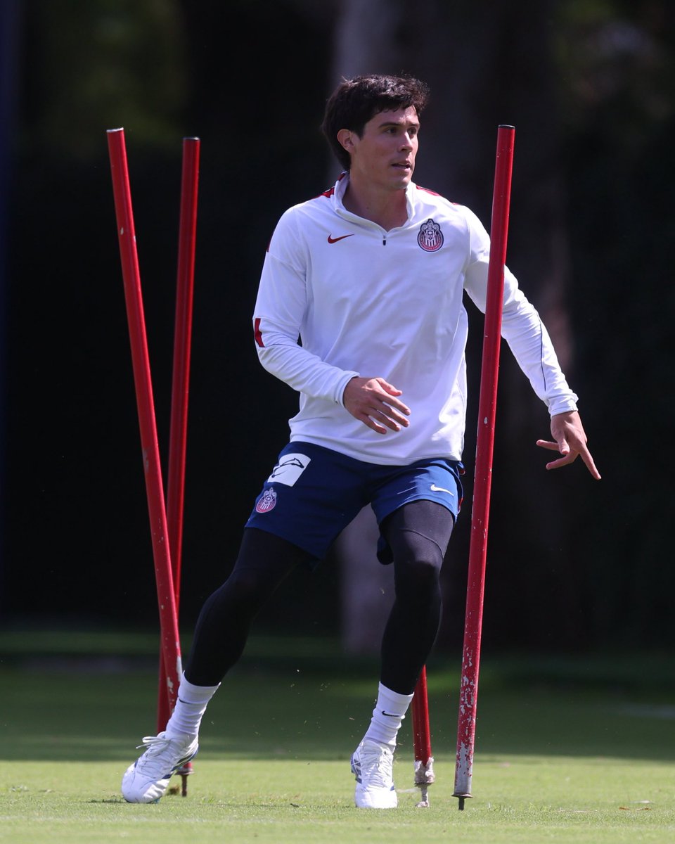 Chivas's tweet photo. 🇦🇹 Empezando la semana con el trabajo intenso 🔥 https://t.co/ikFUPc038P