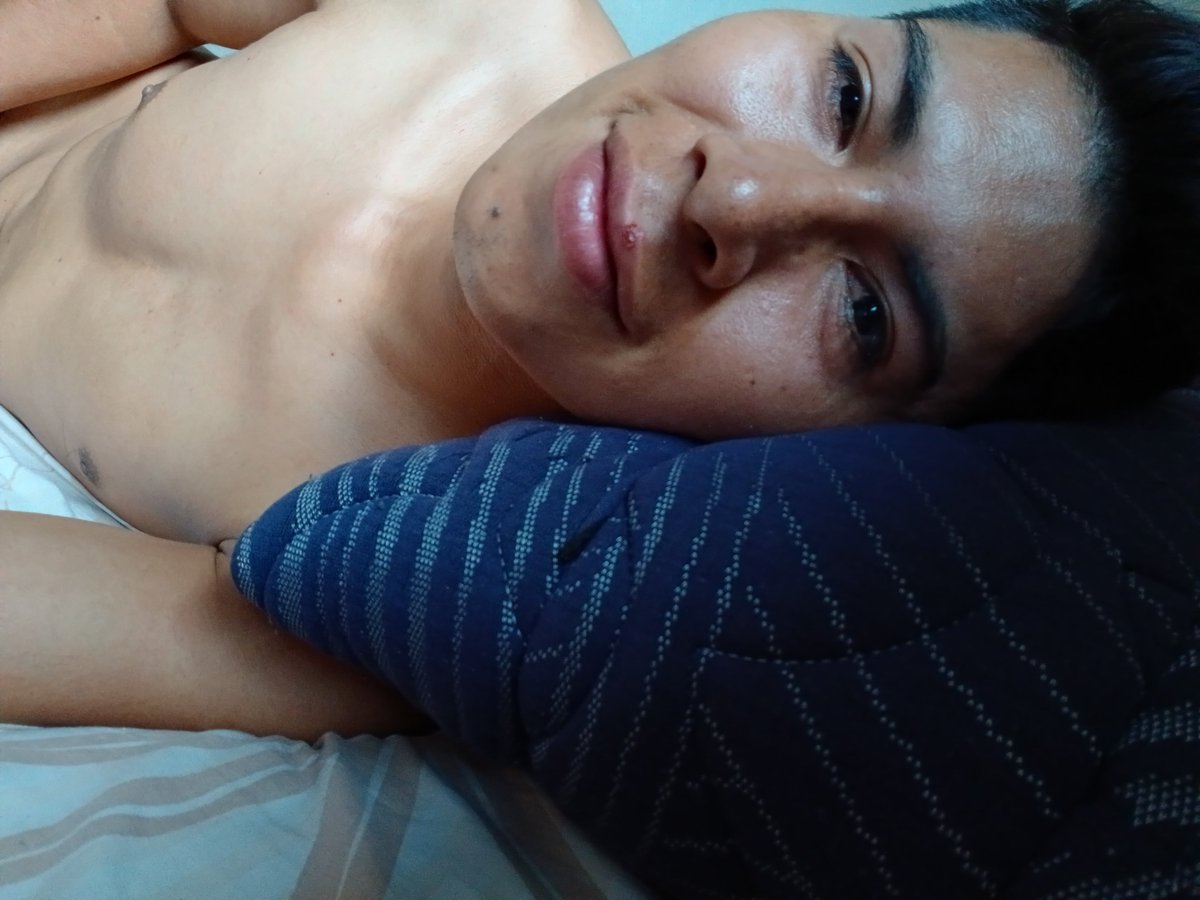 TuChinito09's tweet photo. Si quieres dormir conmigo,  vení..🥵🔥😈 https://t.co/BEmyC7ewdR