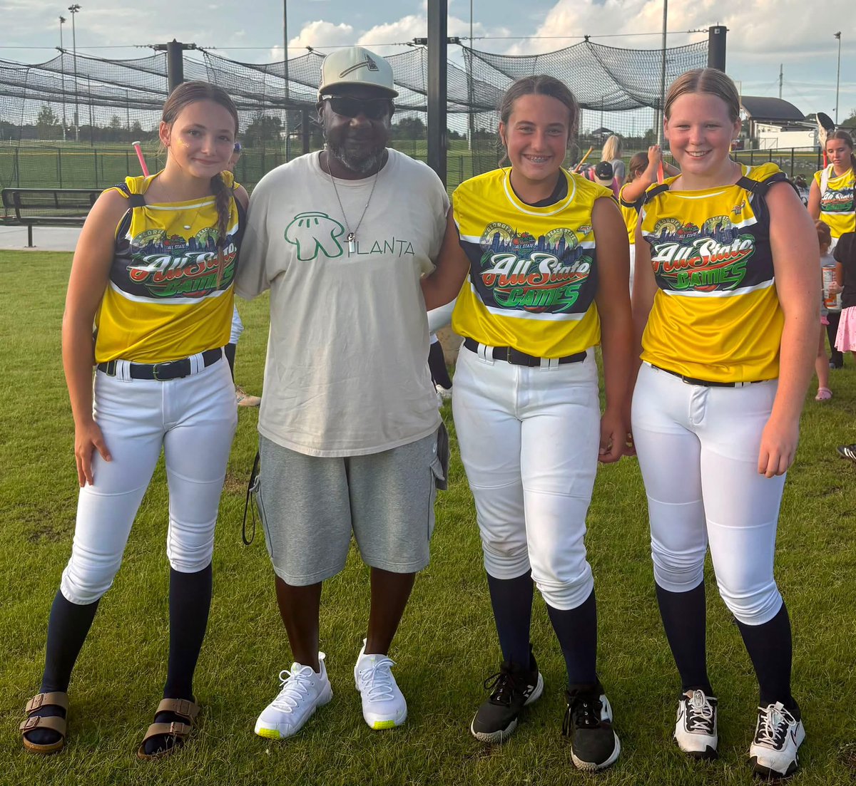 graceleigh1027's tweet photo. Thank you @ATLFASTPITCH &amp; @USSSAFastpitch for a great ALL STATE wknd. I loved my team (Team Pink) &amp; just happy to play again this summer. Thank you x 1000! @VipersMartinez @thevipernation @KaylaLombardo11 @PrepSoftball @LineDsoftball @RawlingsSB @RecruitMatador @bruceboltus https://t.co/ZjIkfQfEJm