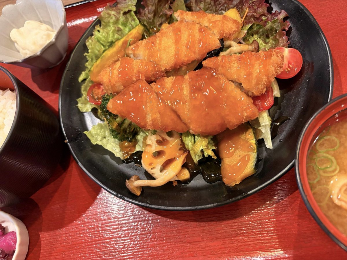danielvarch's tweet photo. 🎯 7/13 ダーツ占いランキング
あなたの星座は何位？
⸻
第12位：やぎ座
慎重になりすぎるとタイミングを逃しそう。
今日は思い切りの良さも意識してみよう。
【総合】★★☆☆☆
【安定感】★★☆☆☆
【勝負強さ】★★☆☆☆
【ラッキーカラー】シルバー
⸻
第11位：かに座 https://t.co/Ld18clffou