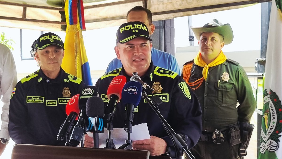 GobdeSantander's tweet photo. Tres recompensas fortalecen la seguridad en Santander: $30 millones por información en Floridablanca, $30 millones por alias Monsalve y hasta $50 millones para prevenir acciones terroristas. https://t.co/NpyMxIHPoq