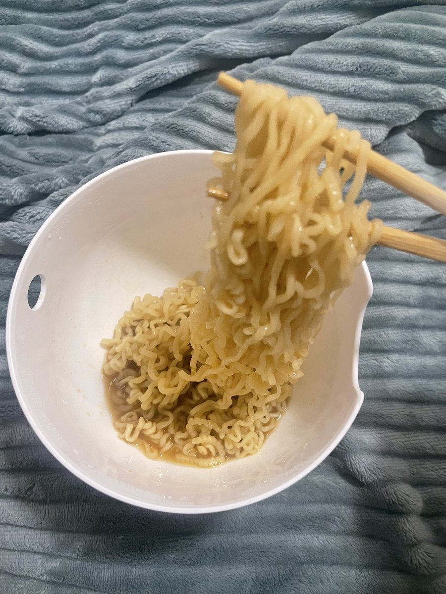karebearh8youu's tweet photo. Which one would you rather eat?
Be Honest. 🍜
#asian #ramennoodles #asslicker #nowronganswers #hornygirl #SFW https://t.co/gDTWzNkZjO