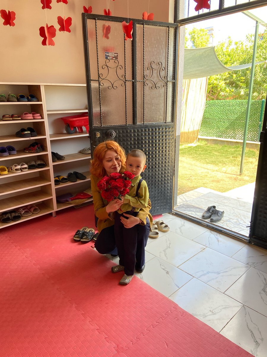 BasmakciKymlik's tweet photo. Kaymakamımız Sayın Merve BAYRİ İlçe Müftülüğü tarafından yürütülen yaz Kur'an kurslarını ziyaret ederek öğrencilerle bir araya geldi. 
Ziyarette Başmakçı 4-6  yaş Kur'an Kursu ziyaret edildi. https://t.co/7wb8lGH54p