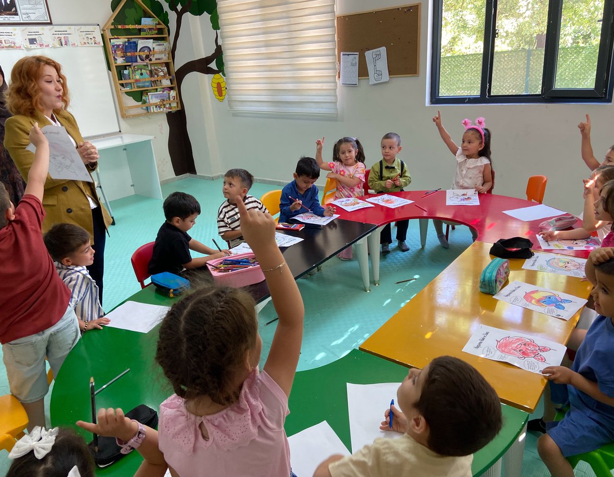 BasmakciKymlik's tweet photo. Kaymakamımız Sayın Merve BAYRİ İlçe Müftülüğü tarafından yürütülen yaz Kur'an kurslarını ziyaret ederek öğrencilerle bir araya geldi. 
Ziyarette Başmakçı 4-6  yaş Kur'an Kursu ziyaret edildi. https://t.co/7wb8lGH54p