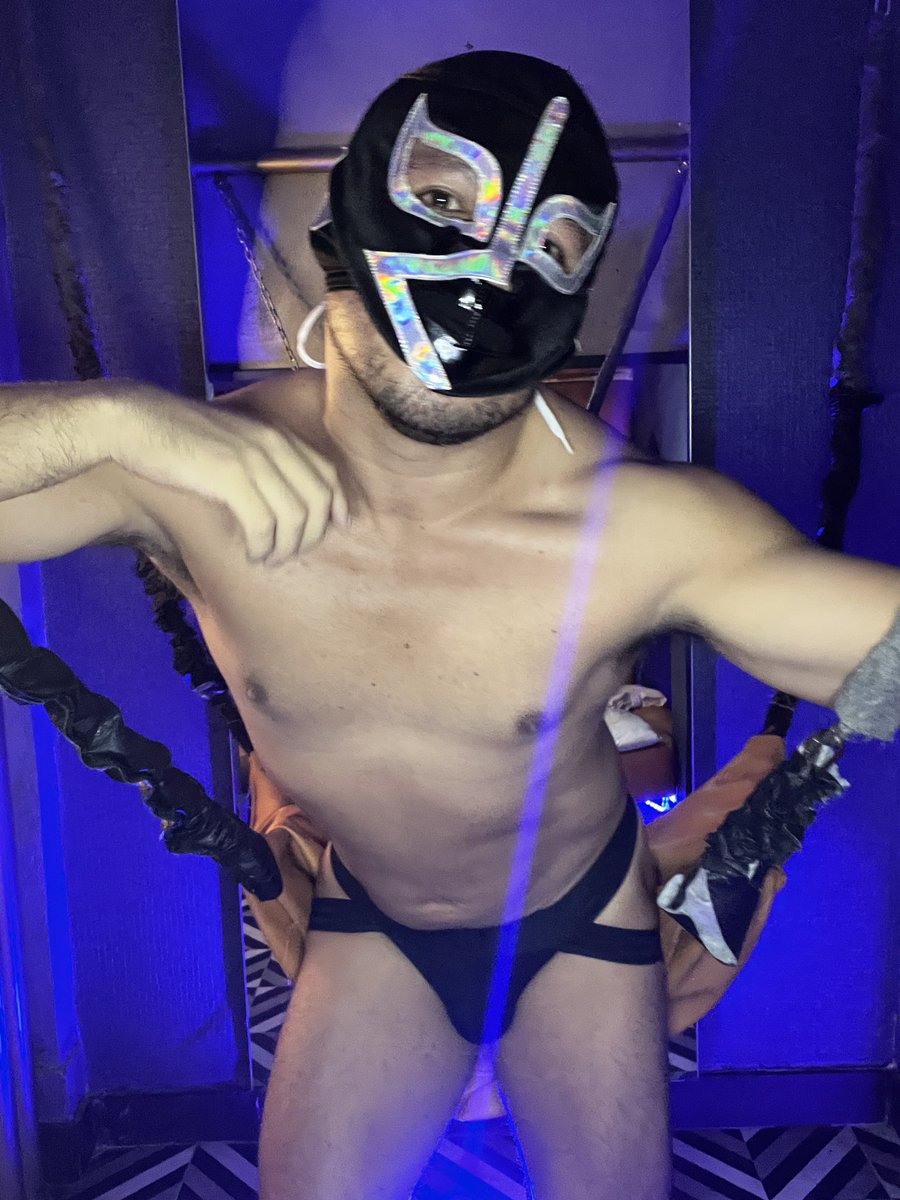 HeyHunterMask's tweet photo. Quieres ver más de esta sesión de fotos y colaboración? Me dieron verga delicioso.    

#chudai https://t.co/dTsjKhSxvi