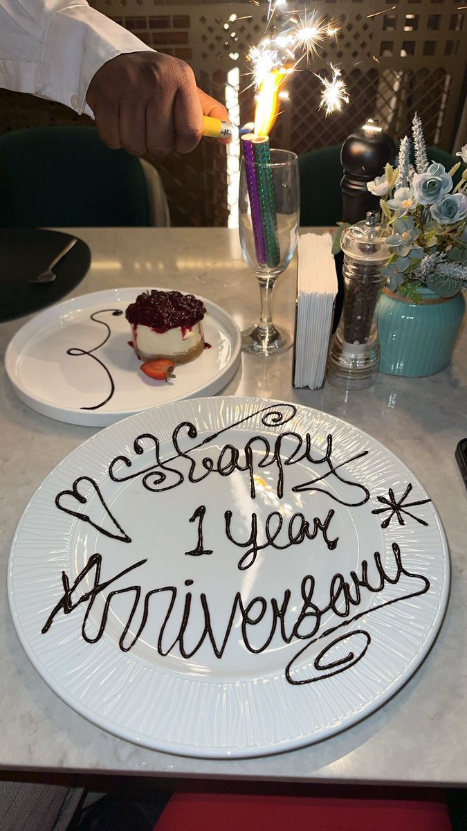 oyinxx_'s tweet photo. one year with the love of my life❤️ https://t.co/QC3Pxvn1CL