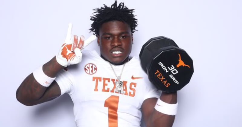 InsideTexas's tweet photo. NEW — Inside Scoop: Latest from Landen Williams-Callis, 2028 WRs on the Horns Radar

*Top RB target announced this week
*Pair of junior pass-catchers with Texas on the mind 

LATEST, via @justinwells2424: https://t.co/Mrq9GptTKd (On3+) @InsideTexas @Rivals https://t.co/VxwBisq3ov