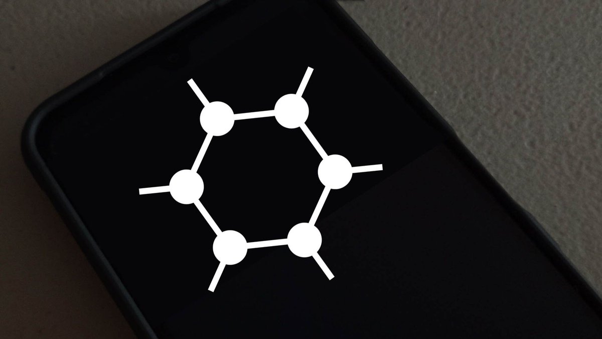 nichegamer's tweet photo. A U.S. citizen was charged with a felony after his phone wiped itself during seizure: https://t.co/COj3lQEX5N https://t.co/SH92xpH84D