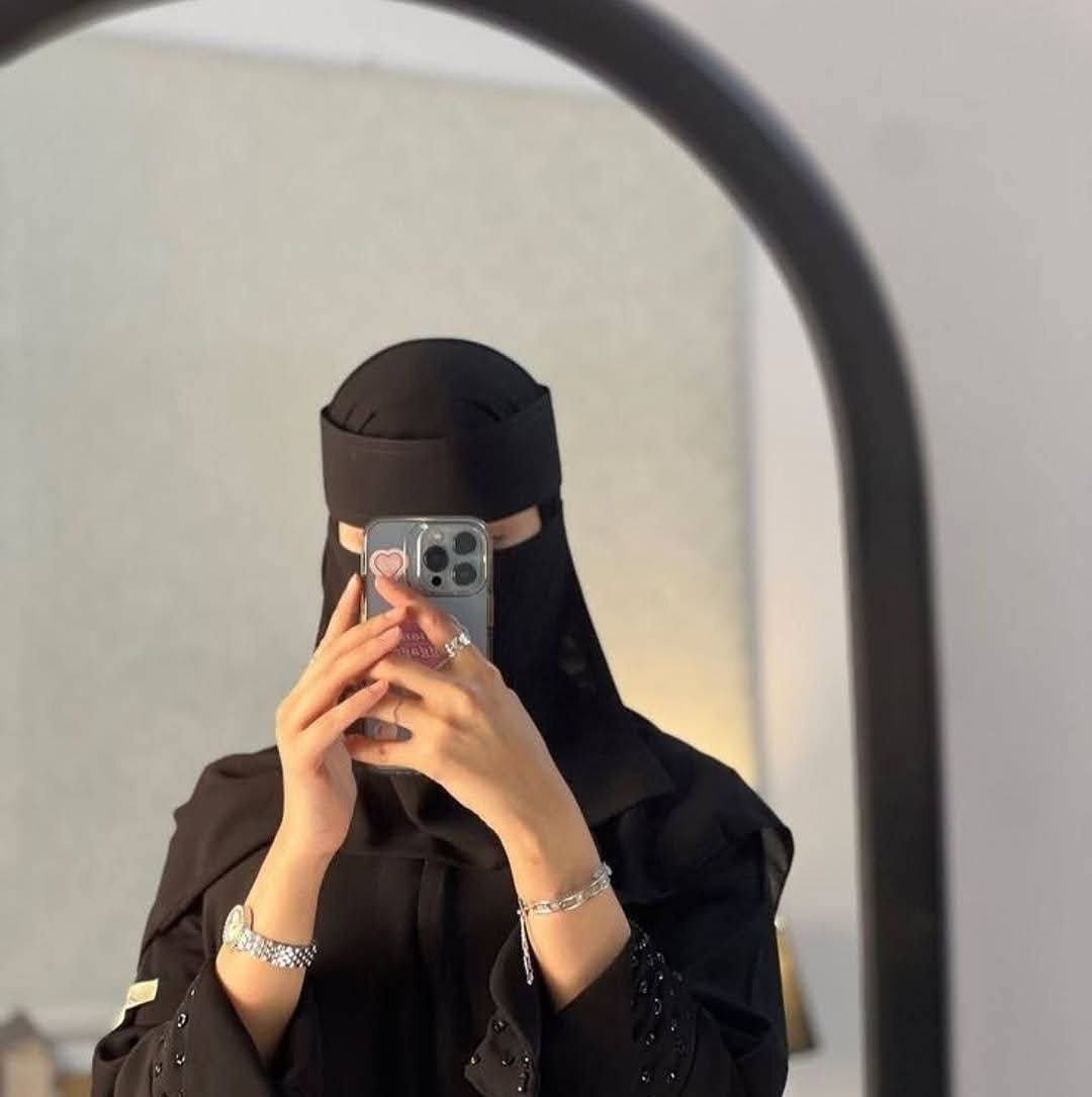 hkzecq's tweet photo. مسالفل من سرمدى ادلب  طلبي شخص تاجر متمكن ماديآ ماني دعاره للريح ولجاي بدي صديق خاص مكل جوعان جاي مابعرف من ايا مزبله بجيني خاص اذا في حد متمكن يستاهل امشي هل خطوه بسريه مابضهر حالي ولابتعرف الاعطلبي🌹 https://t.co/vZ51Ztdcm4