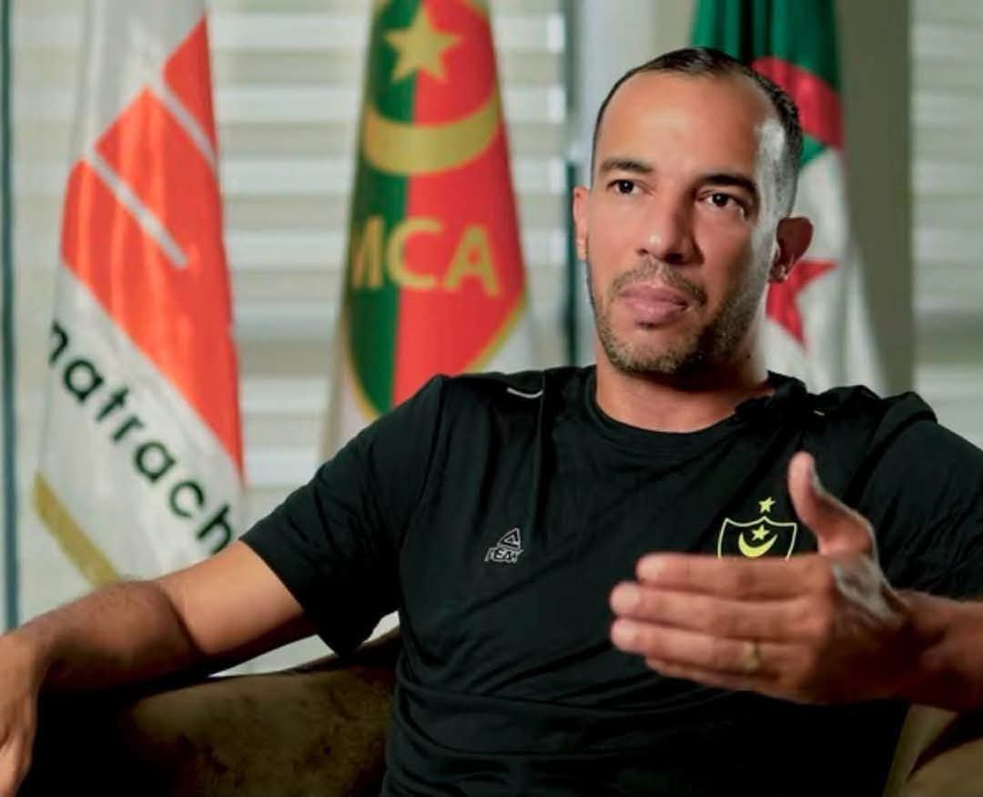 badredd1ine's tweet photo. @djamelbenlamri4 
كيفاه تستقيل ؟ 
كيفاه يجيبوك ف يومين يطبعوك على راسك تكذب على الانصار و يجوزوك كعبة امبعد تروح؟ https://t.co/5SCysIkZqz