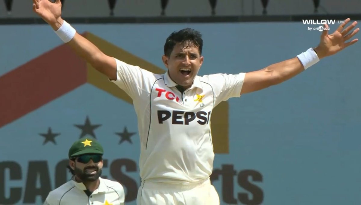 CallMeSheri1_'s tweet photo. MUHAMMAD ABBAS GETS KING &amp; HODGE IN ONE OVER..!!! 🇵🇰🔥 https://t.co/66JkdyQvu7