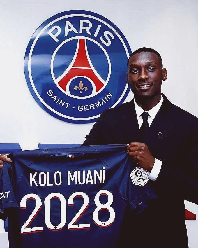 lukita10n's tweet photo. Les Opps ont oubliés qu’ils ont pris ce gars pour 100M 🤣🤣🤣🤣 https://t.co/EOaHljYbPG