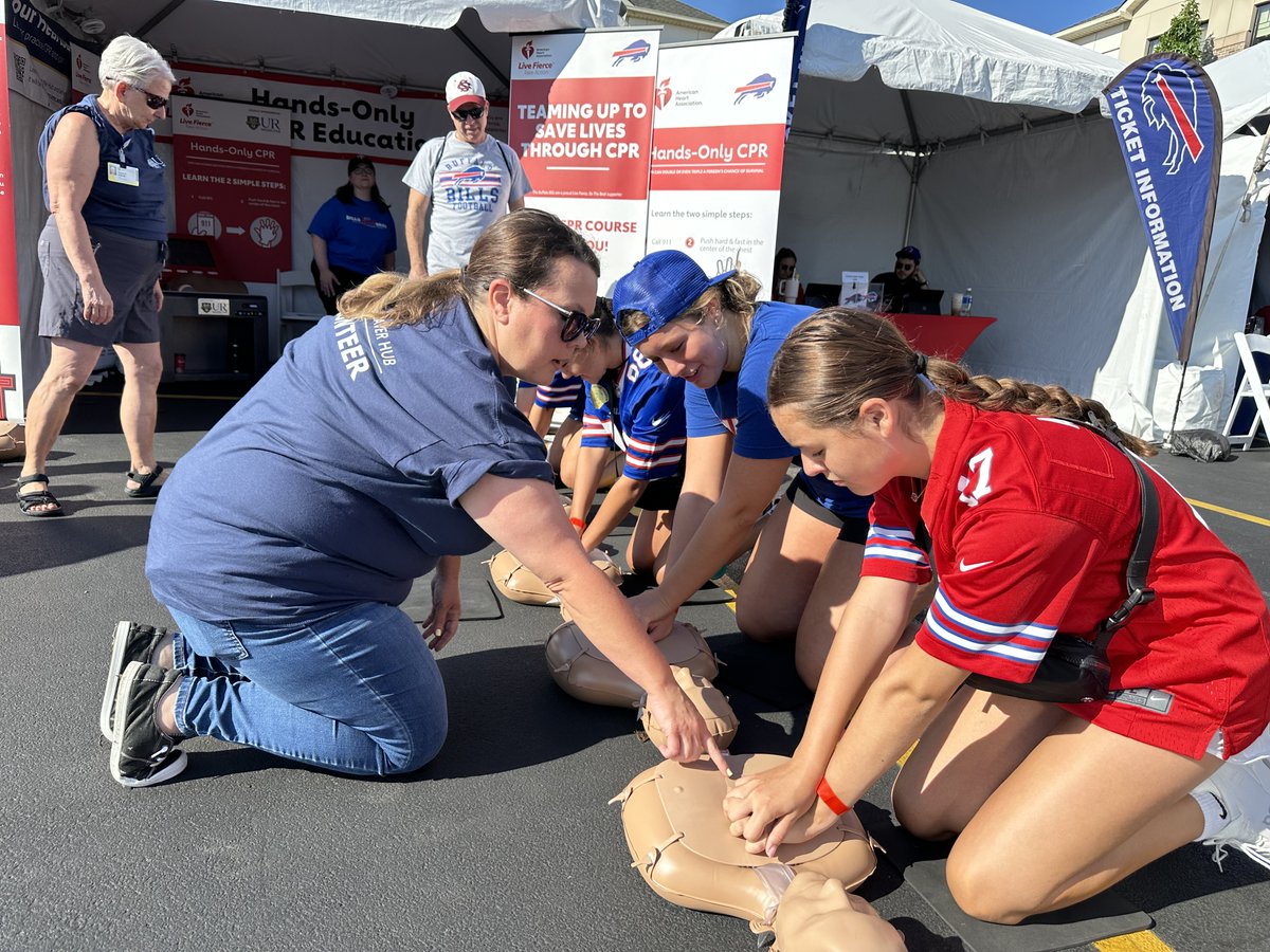 AHANewYork's tweet photo. We'll be back at @BuffaloBills Training Camp! Join us for every open practice day. Be part of the #NationofLifesavers by learning Hands-Only CPR. You can even try out the mobile Hands-Only CPR kiosk, sponsored by @UR_Med, and have even more fun while learning a lifesaving skill! https://t.co/JlfEYR2ypU