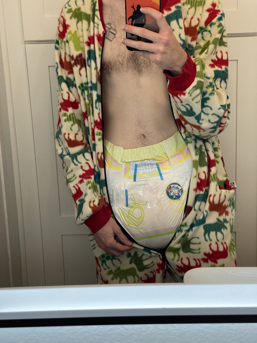 tysnotgrowingup's tweet photo. Is it 100 degrees where I live? Yes. But I can’t resist some cozy jammies and a thick soggy overnight diaper! 

#abdl #diaper #diaperboy #onesie #footiepajamas https://t.co/CSIwzzOaIc
