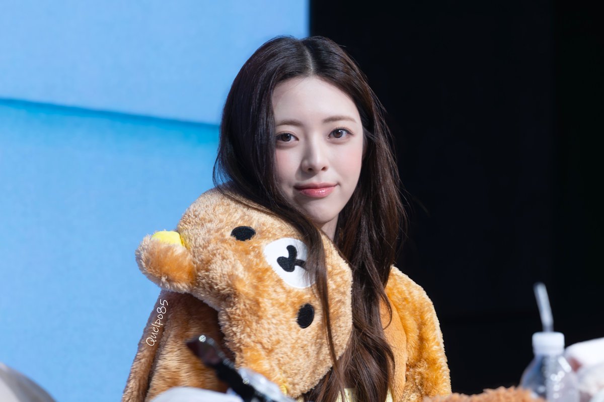 Quelpo85's tweet photo. 260725

#ITZY #YUNA
#있지 #유나 https://t.co/f0XGHPV2Nb