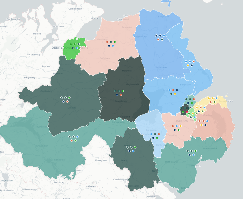 PoliwaveWebsite's tweet photo. New Northern Ireland Lucid Talk Poll projected

🍀SF: 19 (-8)
🔵UUP: 15 (+6)
🌹SDLP: 13 (+5)
🟤DUP: 14 (-11)
➡️TUV: 12 (+11)
🔶APNI: 11 (-6)
🌍GRN: 2 (+2)
🔴PBP: 2 (+1)
⚪️OTH: 2 (-)

(+/- change from last NI Assembly election) https://t.co/wwtRbR2sok