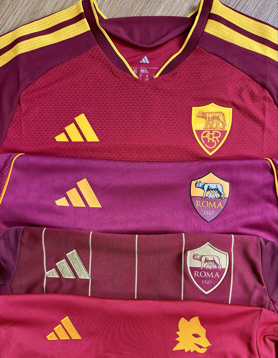 FutbolShIrTALIA's tweet photo. AS Roma x adidas https://t.co/vEq7XQLLNG