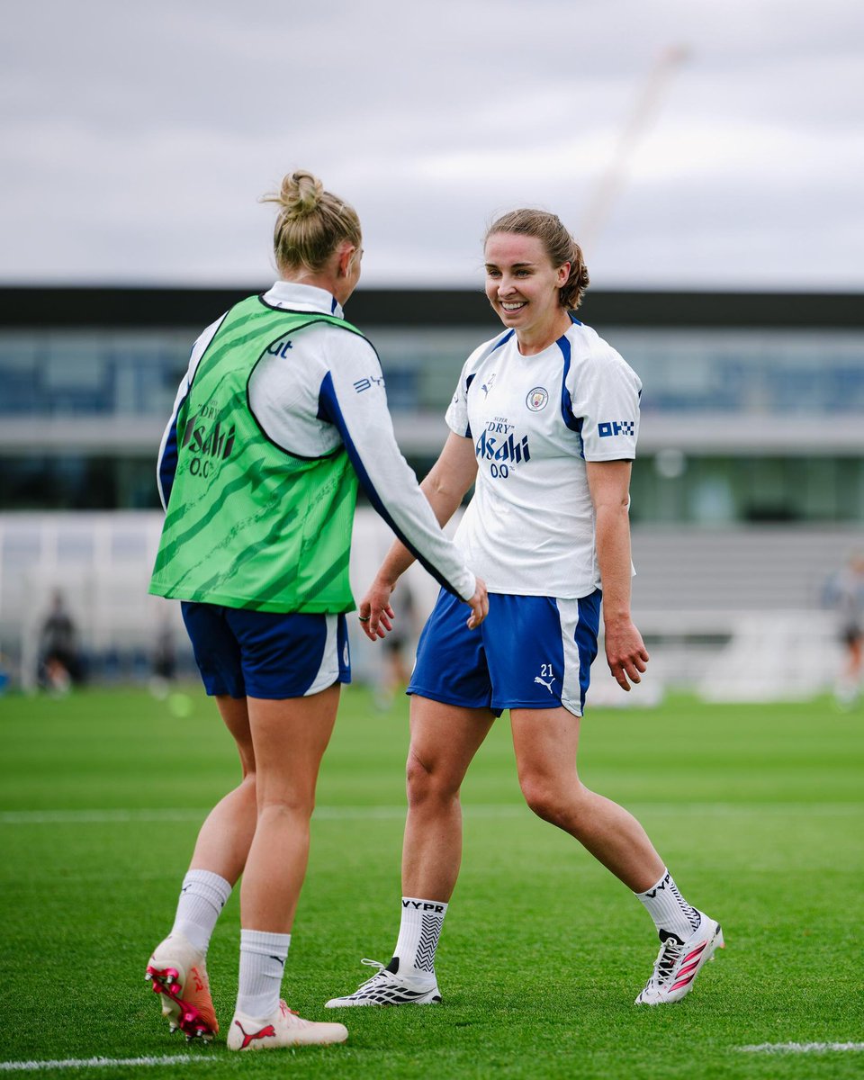 ManCityWomen's tweet photo. It’s all love 🩵 https://t.co/7T8ah9Y4sk